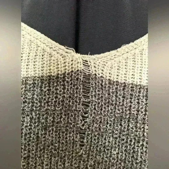 Pink Rose Cream Beige Gray striped sweater Large - Picture 7 of 8